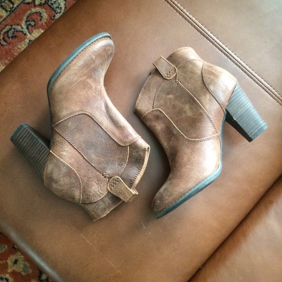 Clarks Brown Leather Cowboy Ankle Boots - Picture 1 of 4